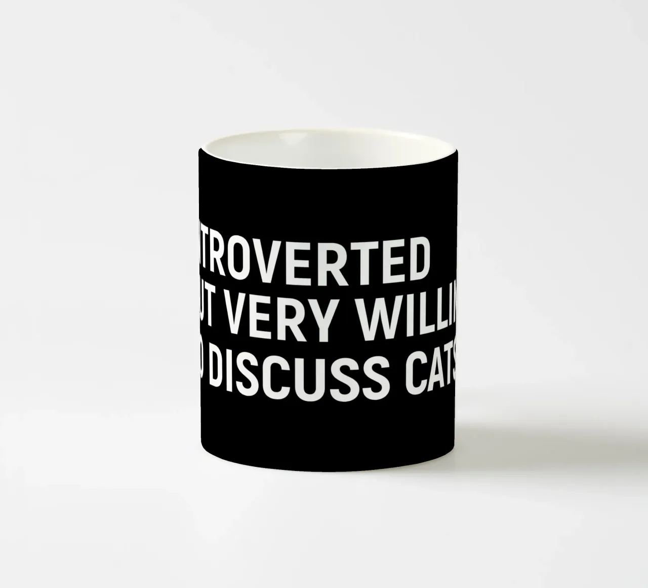 Introverted but very willing to discuss cats Keramik Tasse von happieeagle
