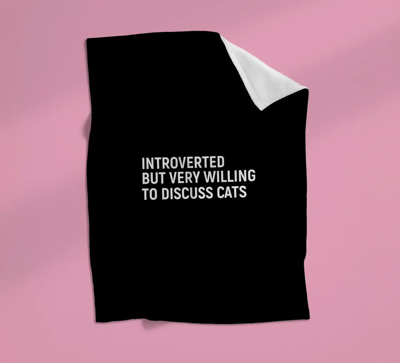 Introverted but very willing to discuss cats coperta in pile da happieeagle