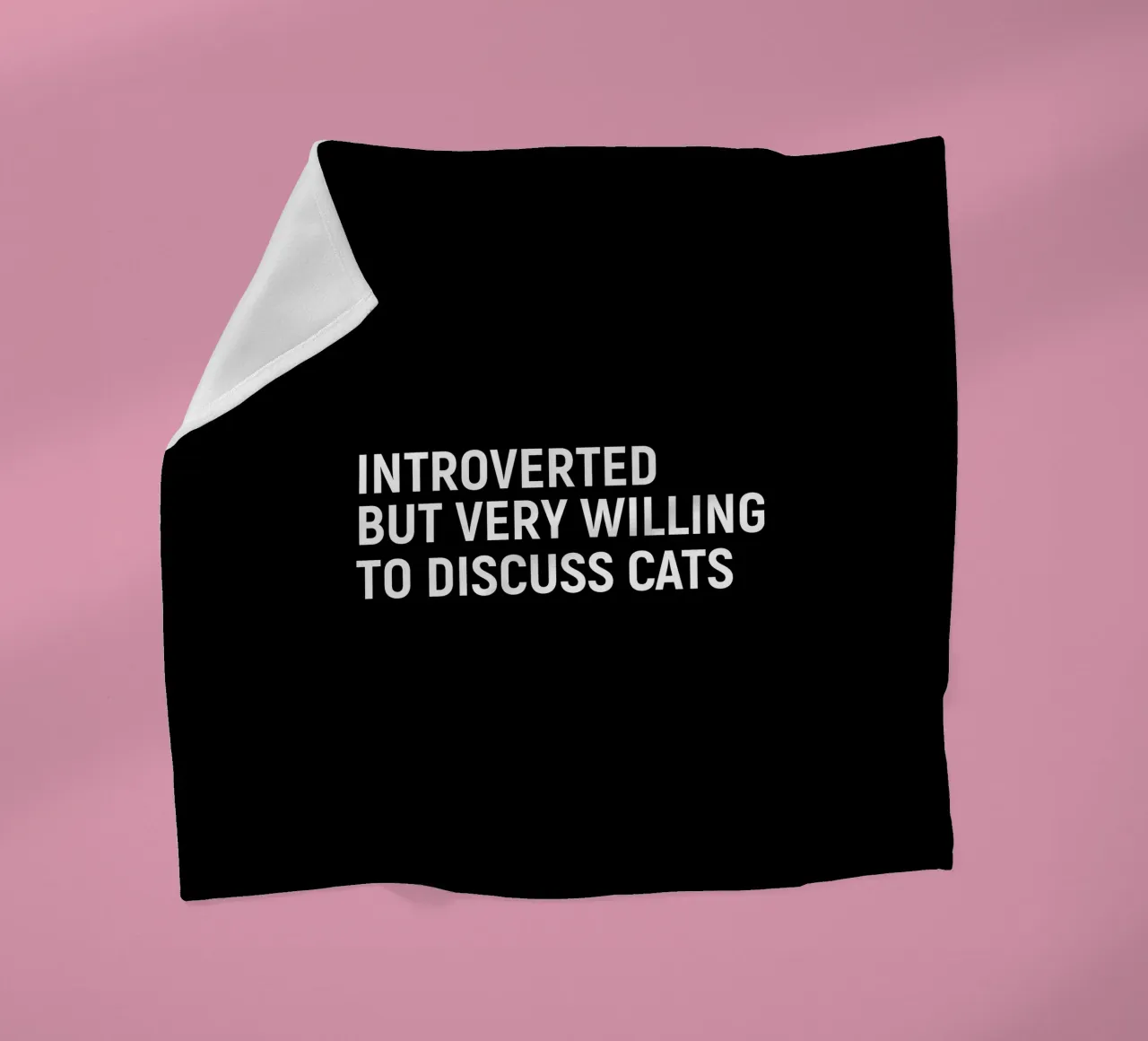 Introverted but very willing to discuss cats coperta in pile da happieeagle