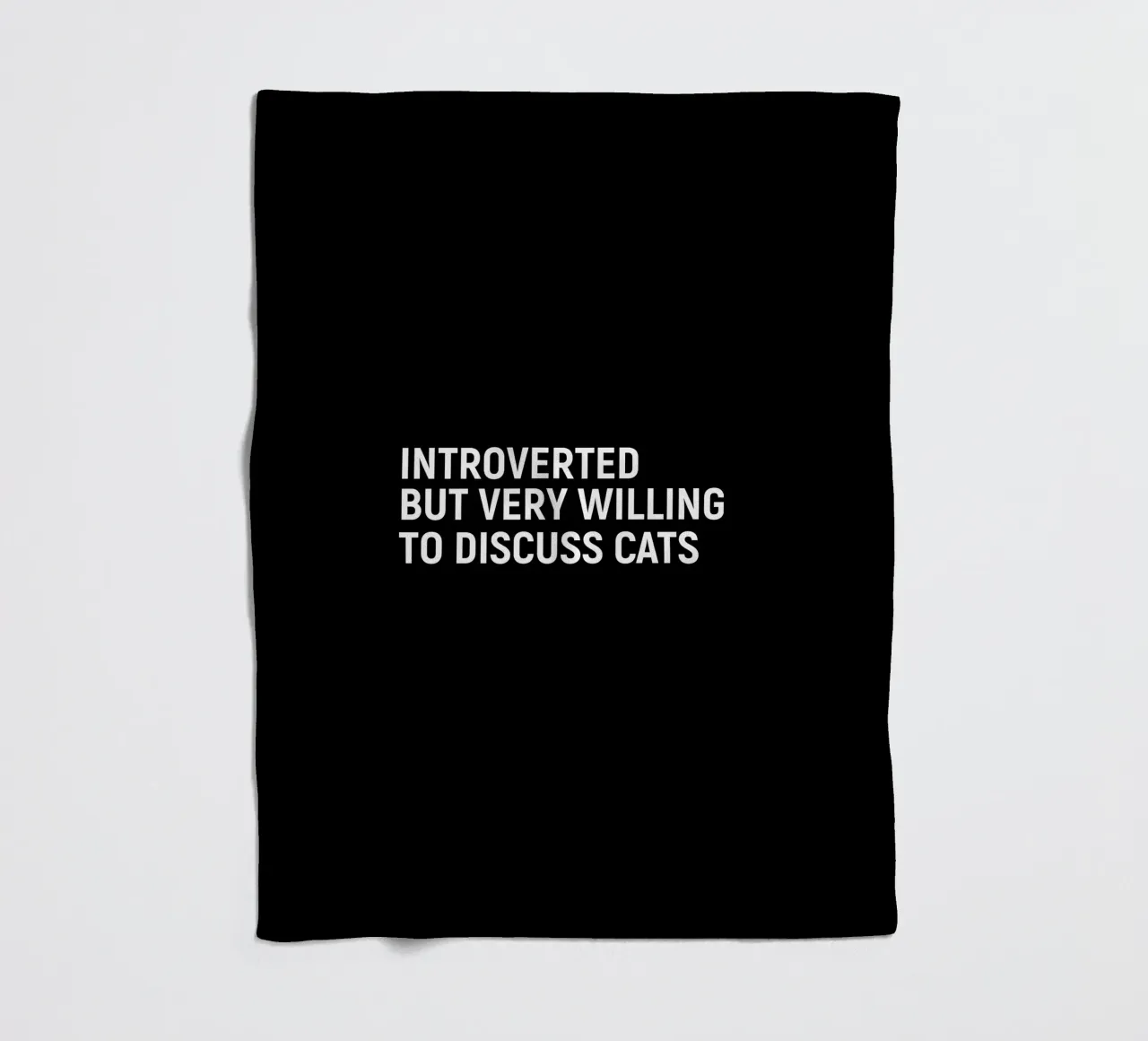 Introverted but very willing to discuss cats coperta in pile da happieeagle