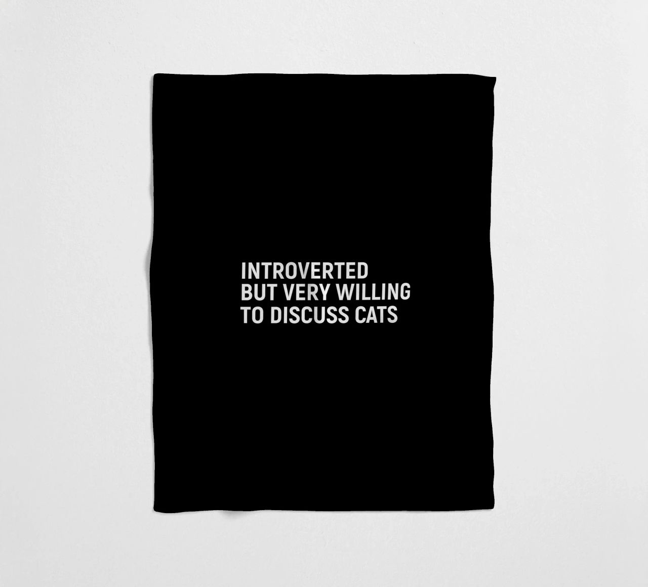 Introverted but very willing to discuss cats coperta in pile da happieeagle