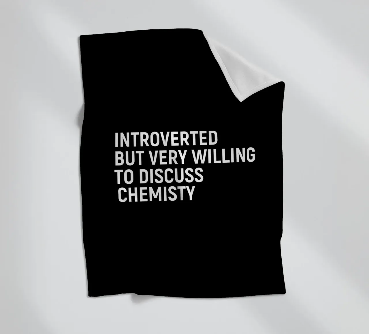 Introverted but very willing to discuss chemistry coperta in pile da happieeagle