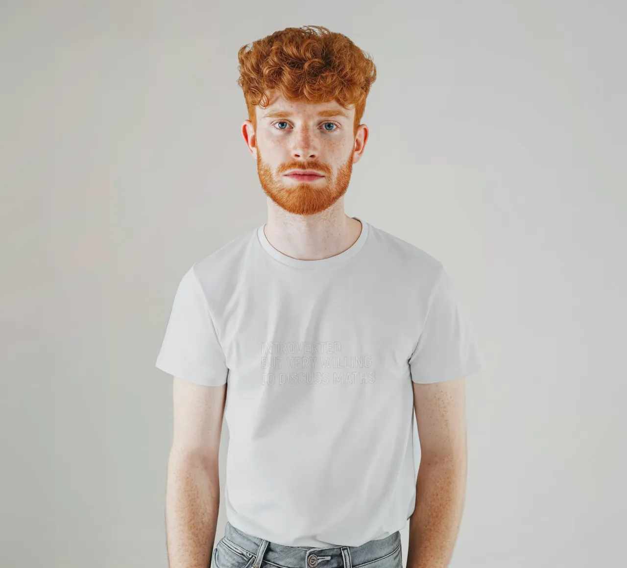 Introverted but very willing to discuss maths T-Shirt von happieeagle