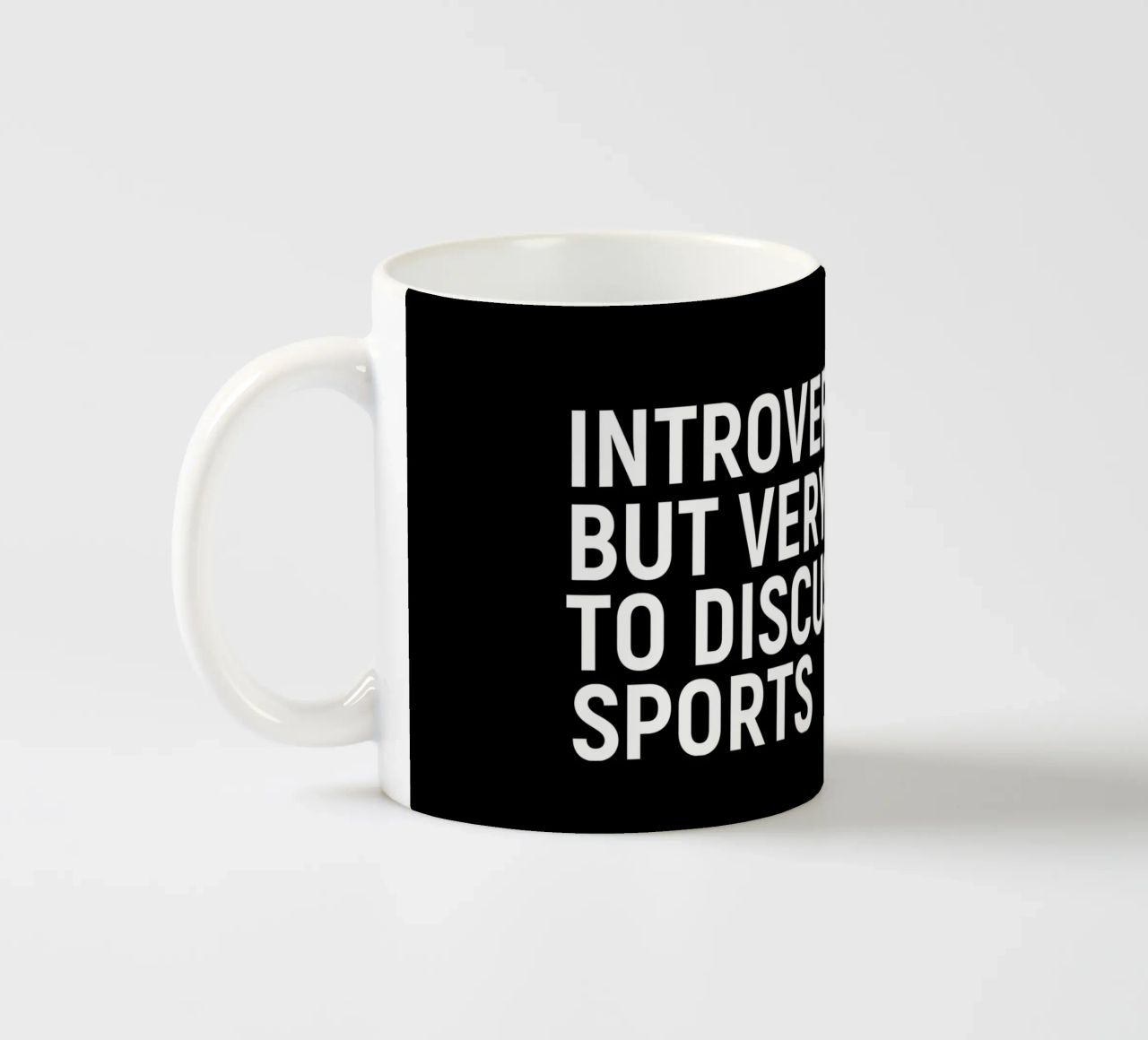 Introverted but very willing to discuss sports tazza in ceramica da happieeagle