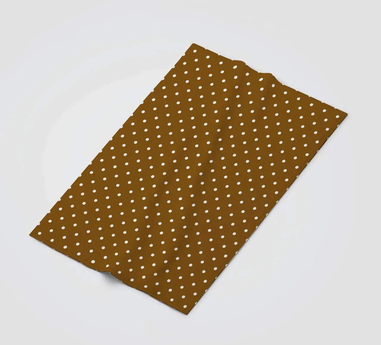 Minimal Classic Polka Dots | Weiß auf Dunkelschokoladenbraun Fleecedecke von Beauty in Simplicity