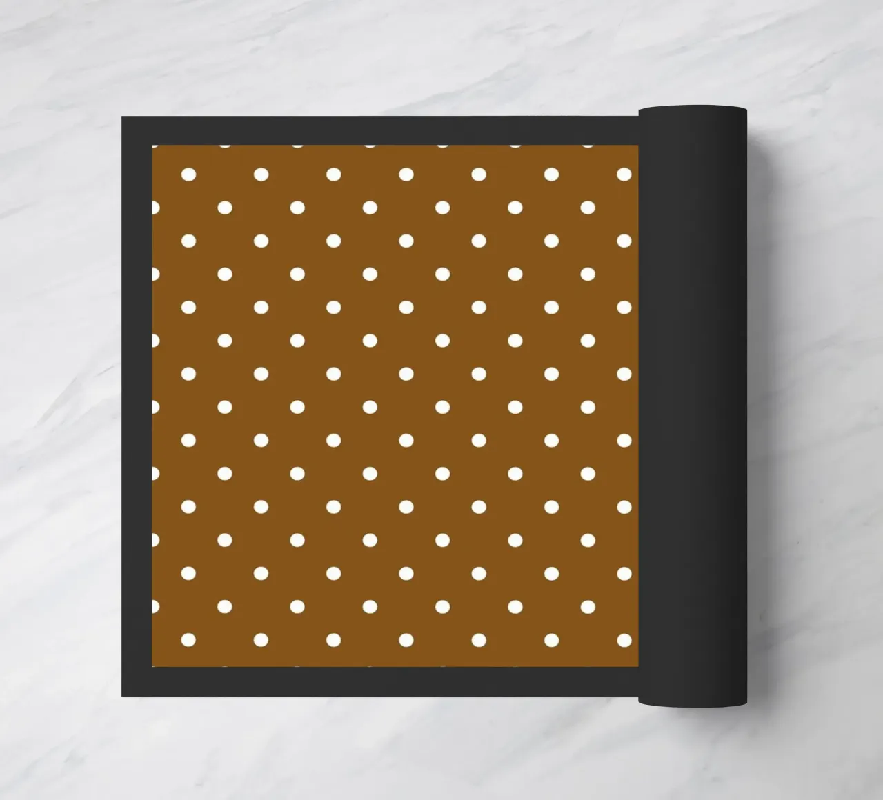 Minimal Classic Polka Dots | Weiß auf Dunkelschokoladenbraun Fußmatte von Beauty in Simplicity