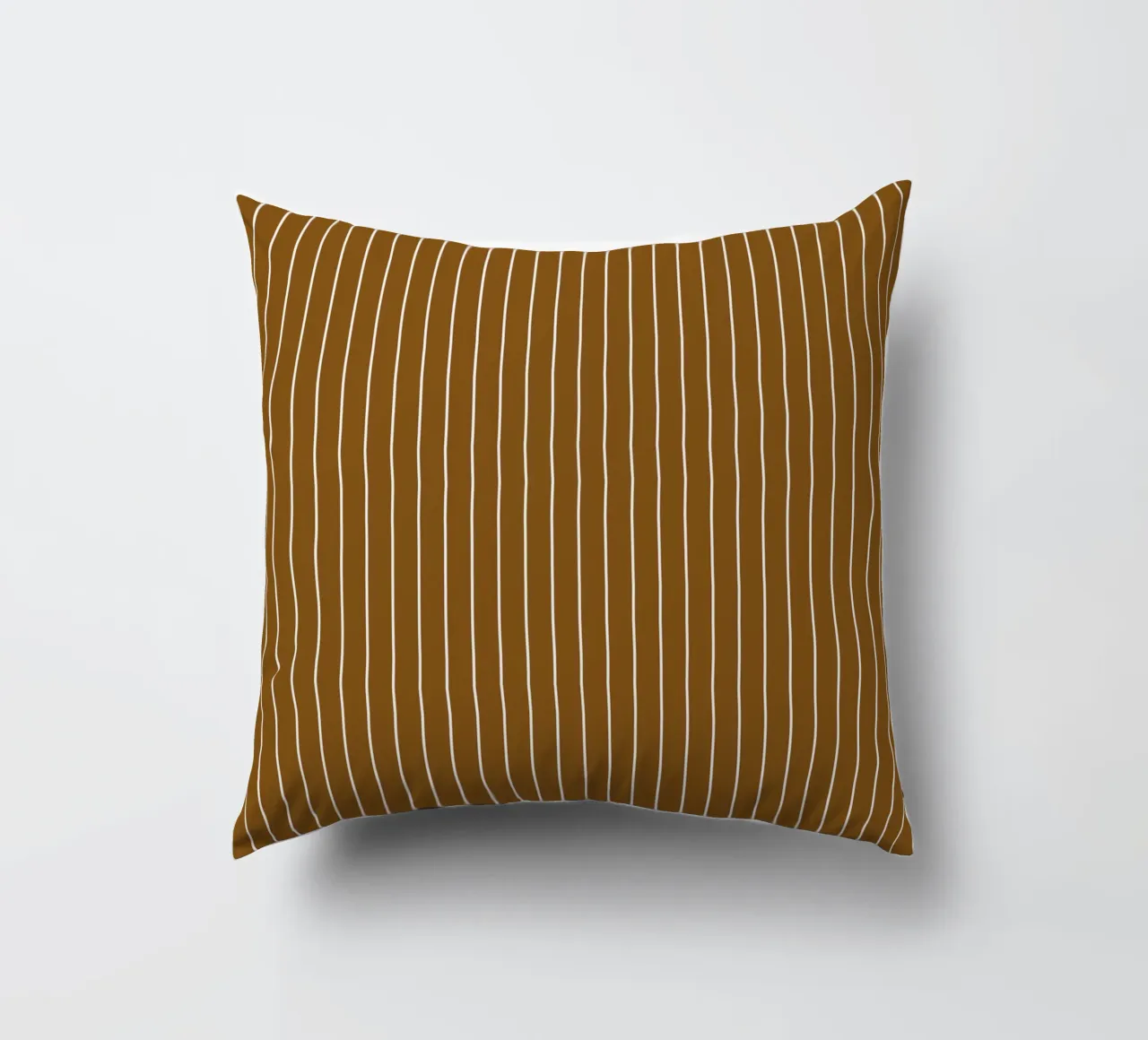 Minimal Basic Chic Classico Gessato | Bianco su Marrone Scuro cuscino da Beauty in Simplicity
