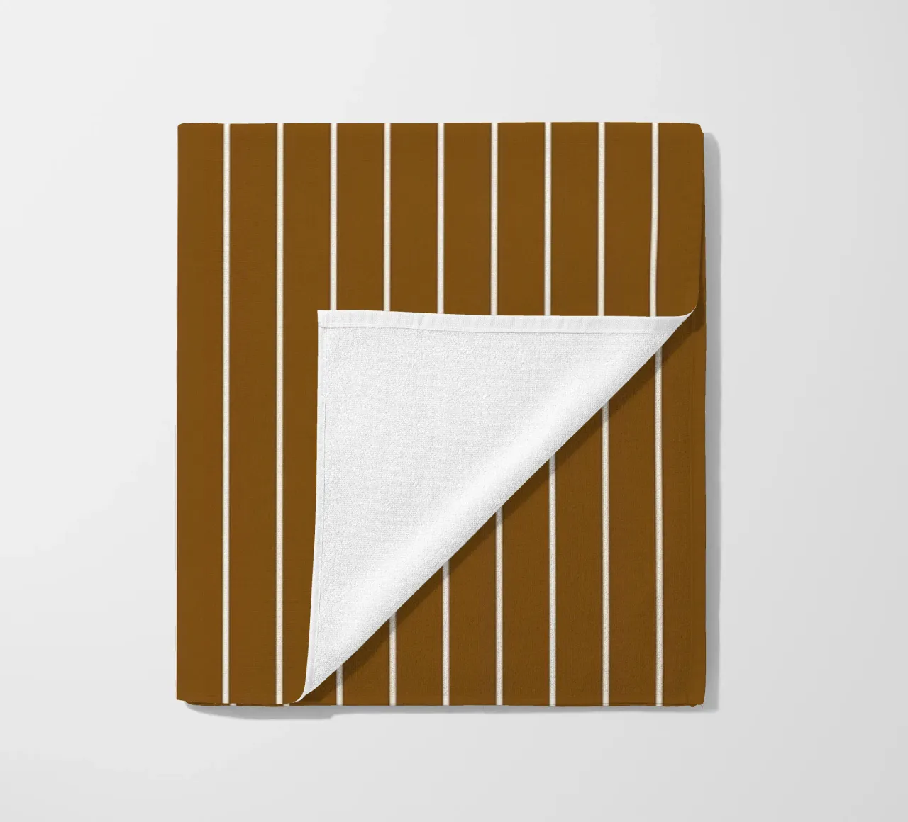 Minimal Basic Chic Classico Gessato | Bianco su Marrone Scuro telo mare da Beauty in Simplicity