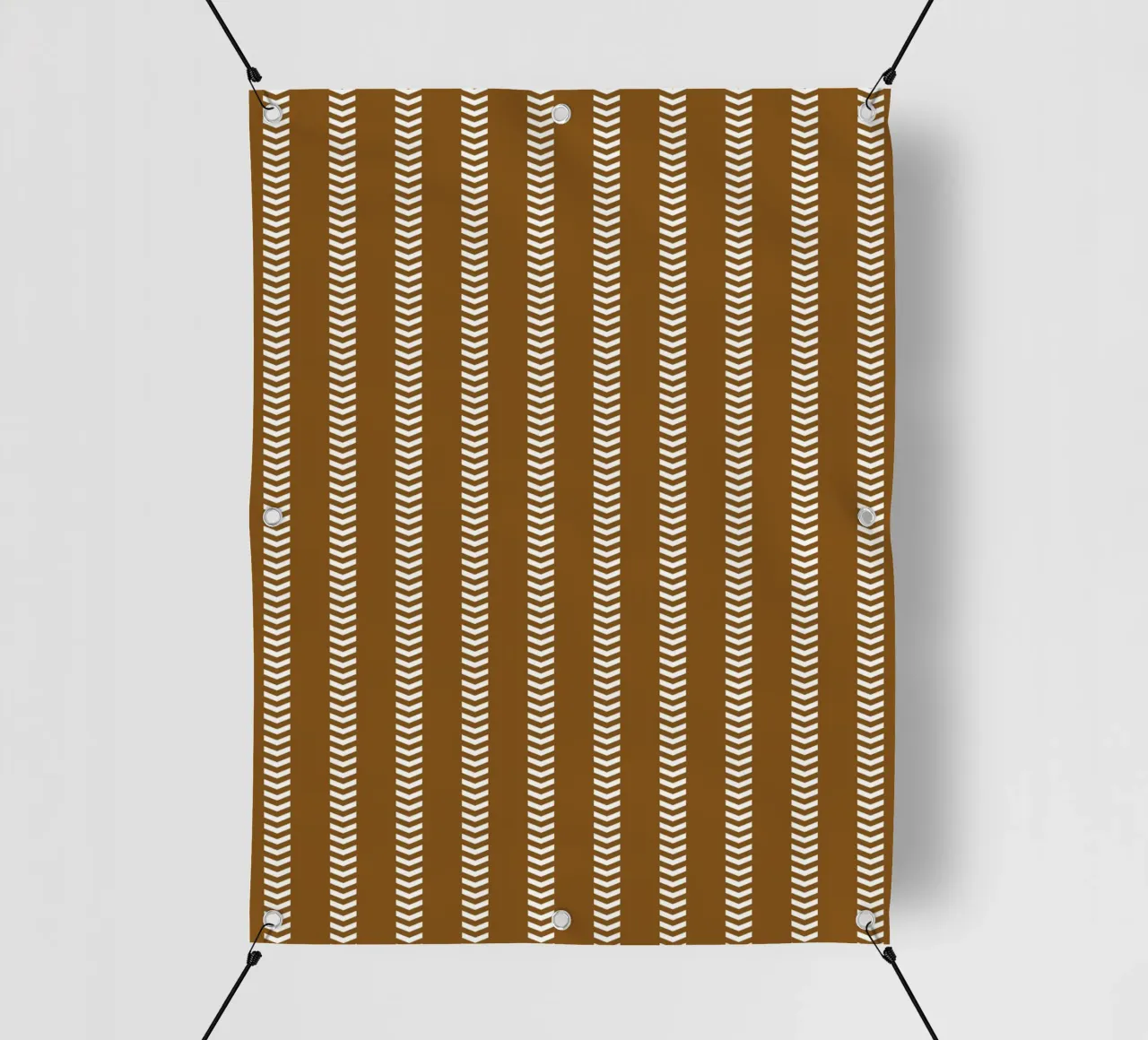 Frecce a strisce Chic Mudcloth | Bianco su marrone cioccolato scuro telo in pvc da Beauty in Simplicity