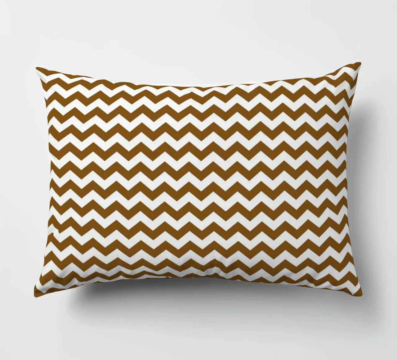 Minimal Chic Basic Standard Chevron | Weiß und Dunkelbraun Kissen von Beauty in Simplicity