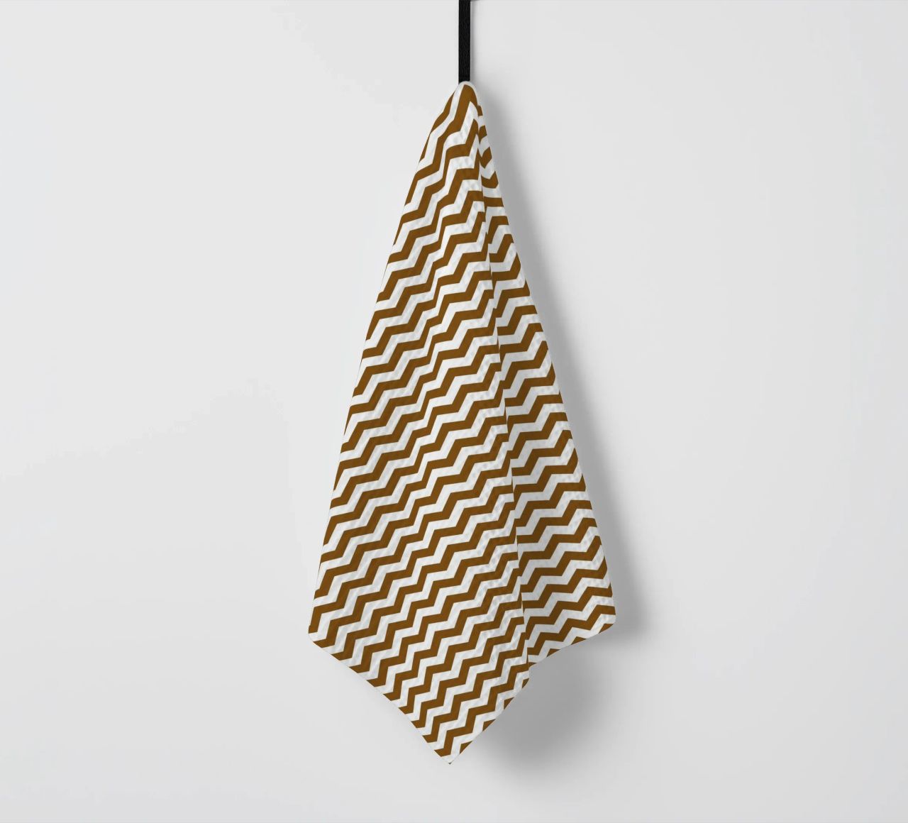 Minimal Chic Basic Standard Chevron | Blanc et Marron foncé torchon de Beauty in Simplicity