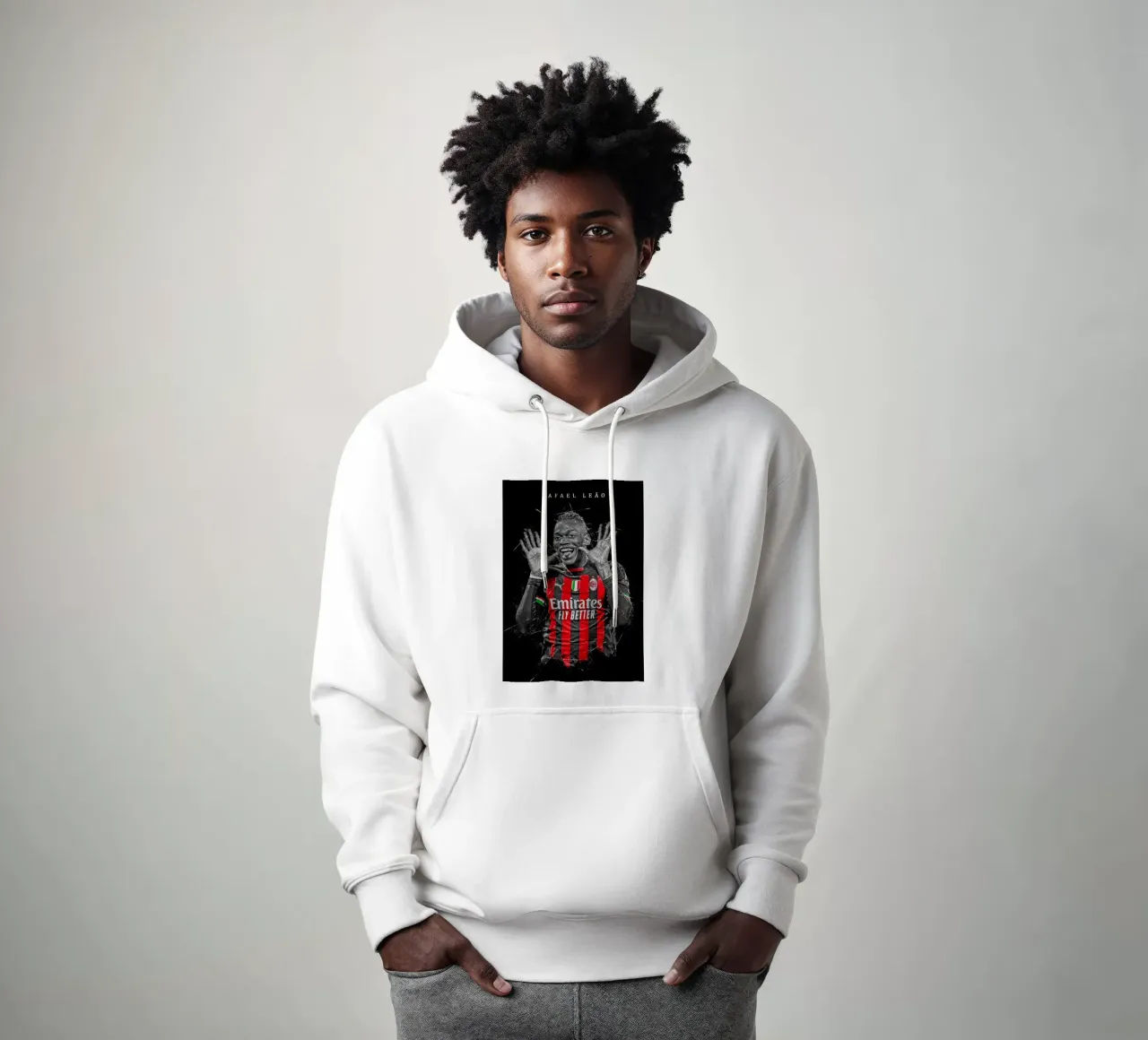 Rafael Leão felpa con cappuccio da tenten