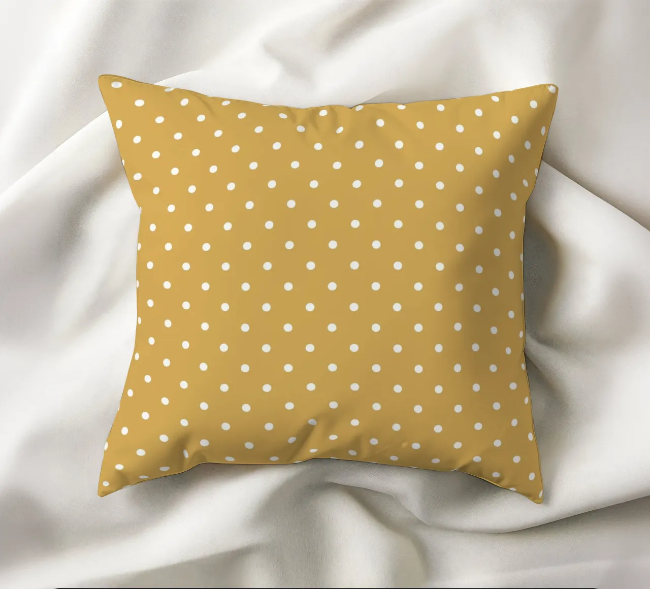 Minimal Basic Classic Polka Dots | Bianco su giallo senape cuscino da Beauty in Simplicity