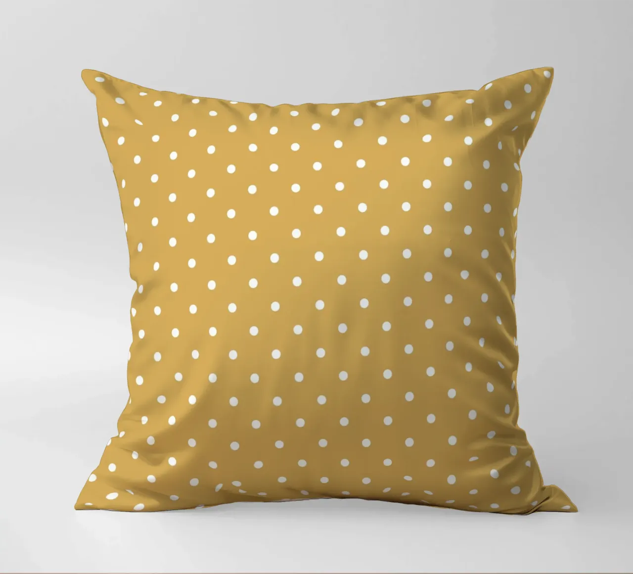 Minimal Basic Classic Polka Dots | Bianco su giallo senape cuscino da Beauty in Simplicity