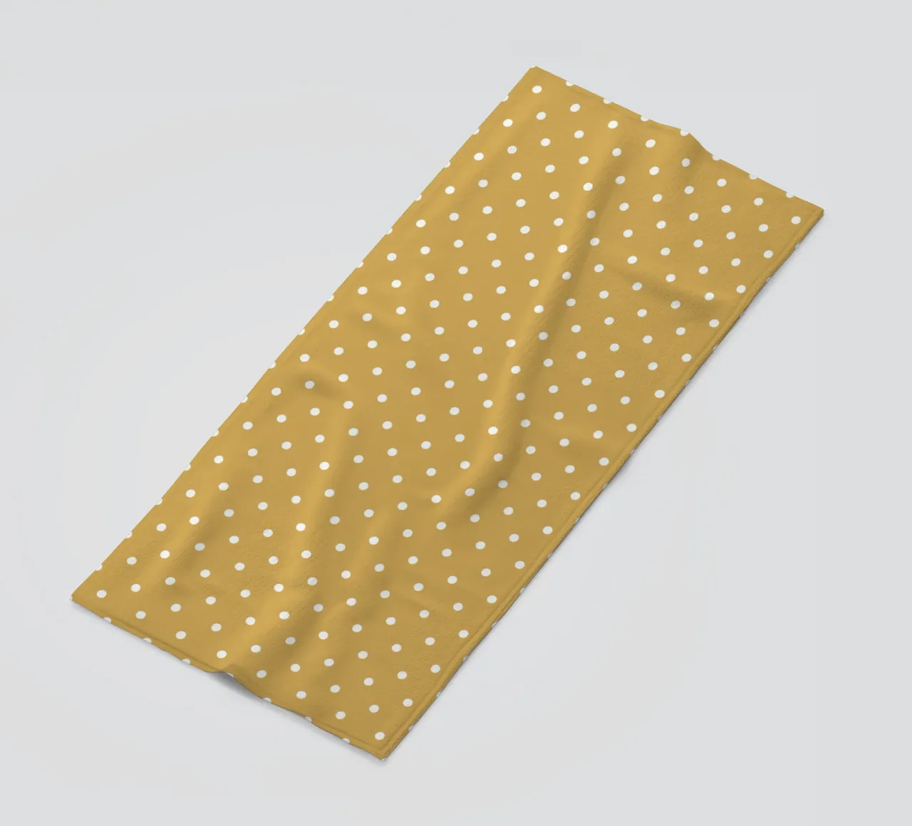 Minimal Basic Klassieke Polka Dots | Wit op Mosterdgeel strandhanddoek van Beauty in Simplicity
