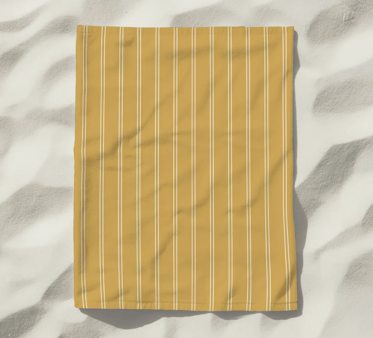 Minimal Basic Classic Pinstripe | Bianco su giallo senape telo mare da Beauty in Simplicity