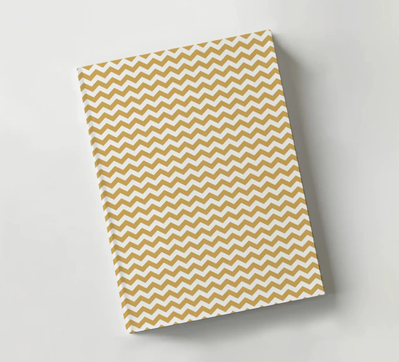 Minimal Chic Basic Chevron | Blanc et Jaune moutarde foncé carnet de notes de Beauty in Simplicity