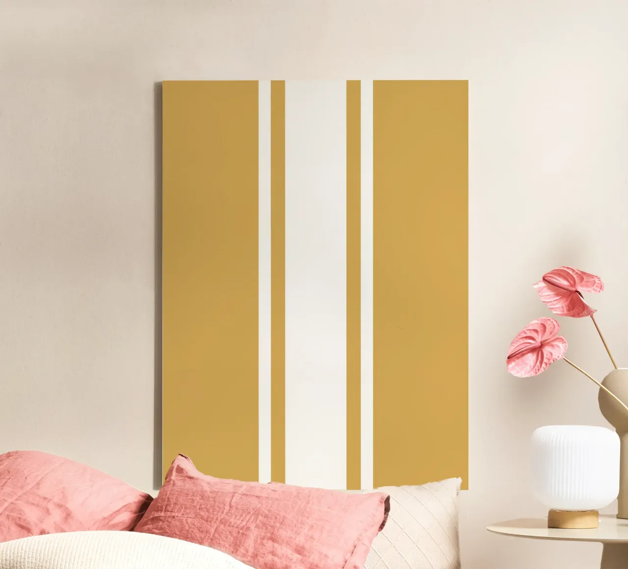 Basis Scandi Centered Stripes 1 | Wit op Mosterdgeel canvas van Beauty in Simplicity