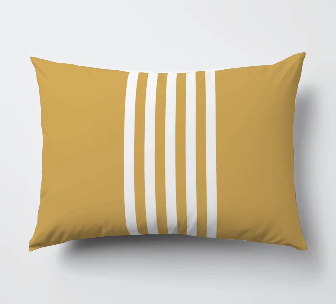 Strisce centrate Basic Scandi 2 | Bianco su giallo senape cuscino da Beauty in Simplicity