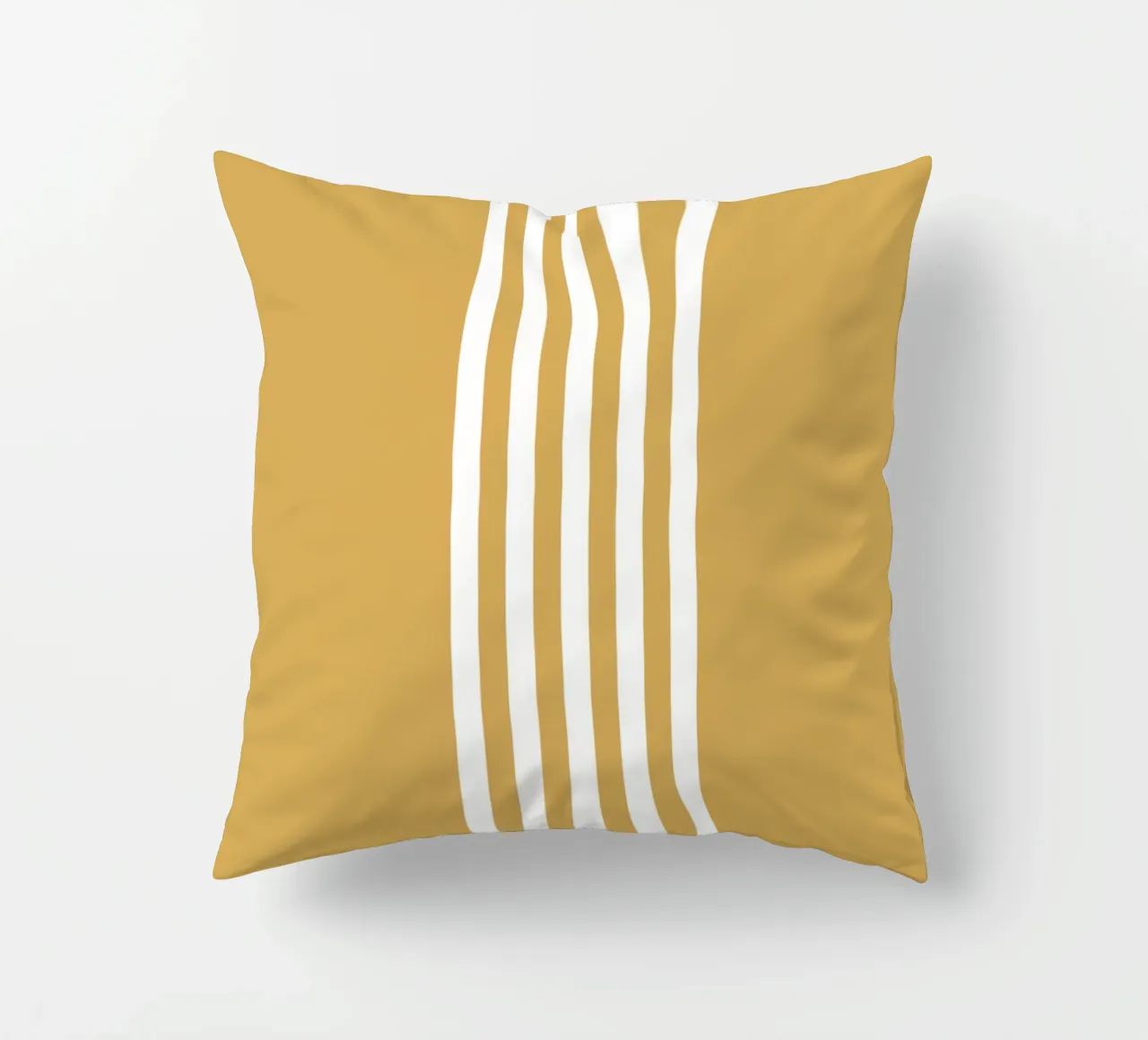 Strisce centrate Basic Scandi 2 | Bianco su giallo senape cuscino da Beauty in Simplicity
