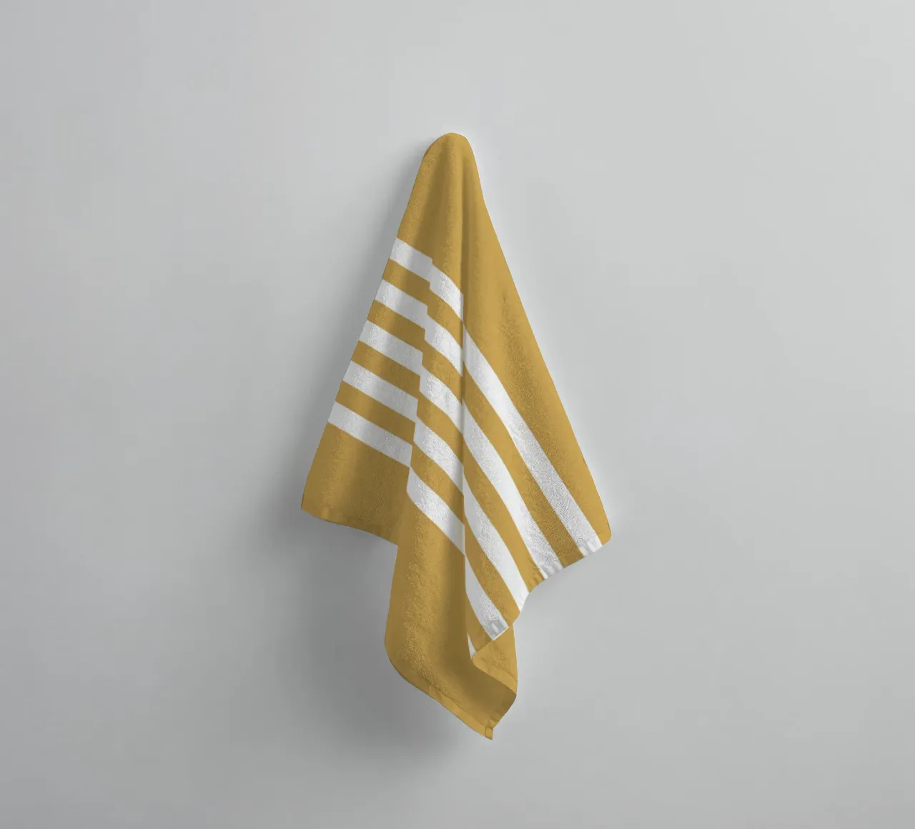 Basic Scandi Centered Stripes 2 | Blanc sur jaune moutarde serviette de bain de Beauty in Simplicity