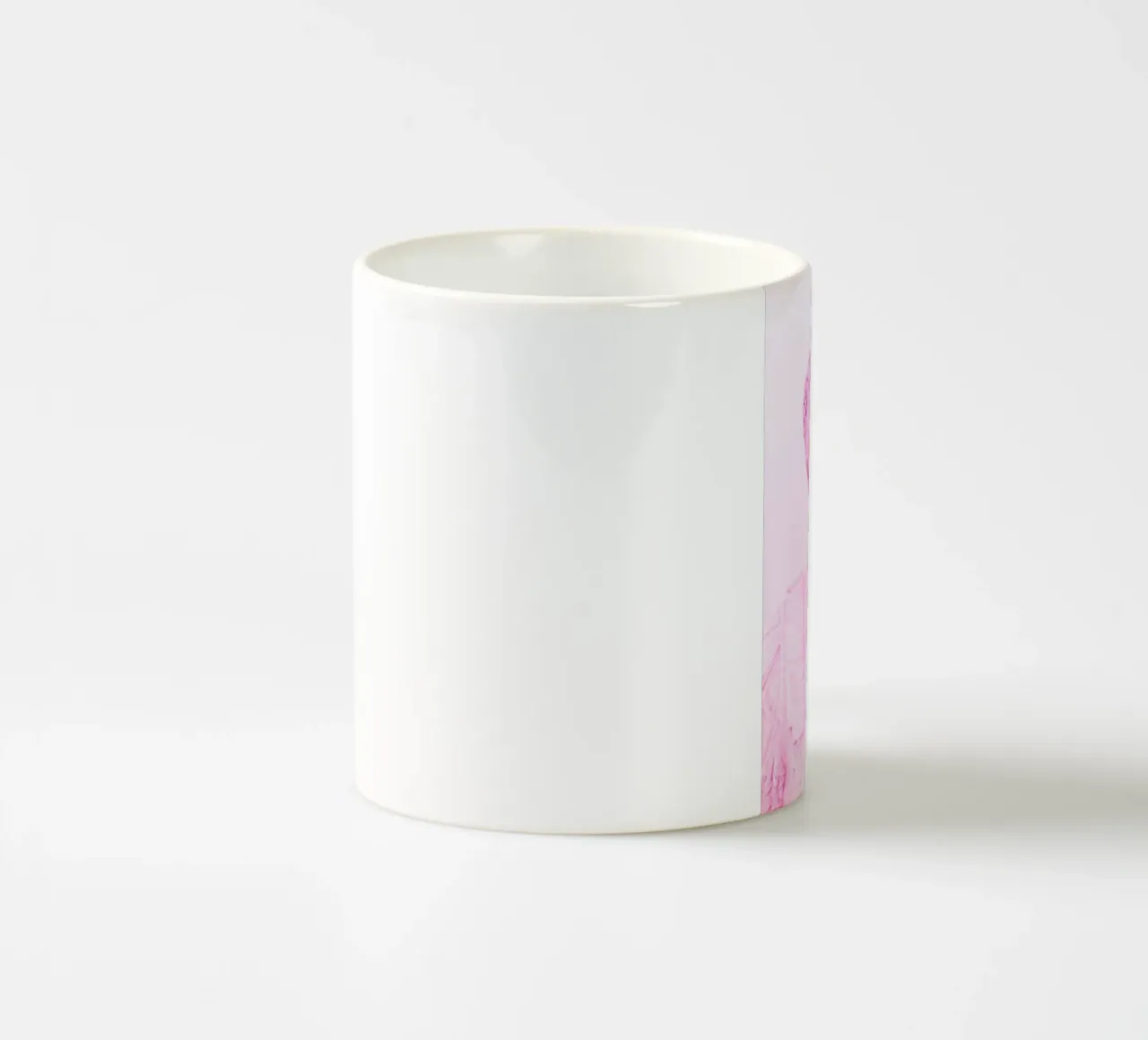 Neo Rom 5 tazza in ceramica da Paul Aidan Perry