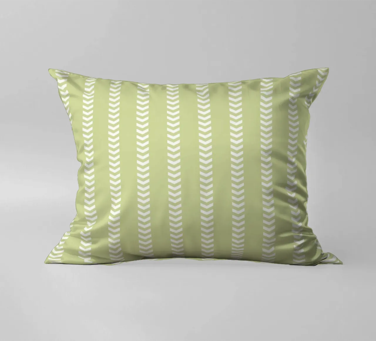 Frecce a strisce Basic Mudcloth | Bianco su verde tenue pastello cuscino da Beauty in Simplicity