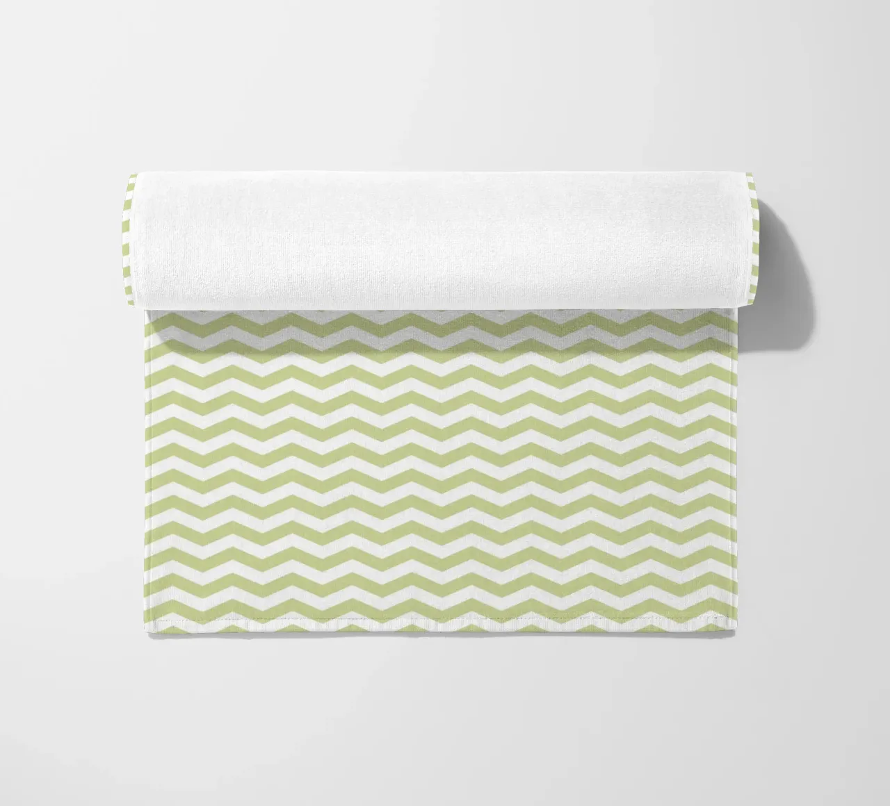 Minimal Chic Basic Standard Chevron | Bianco e verde pastello telo mare da Beauty in Simplicity