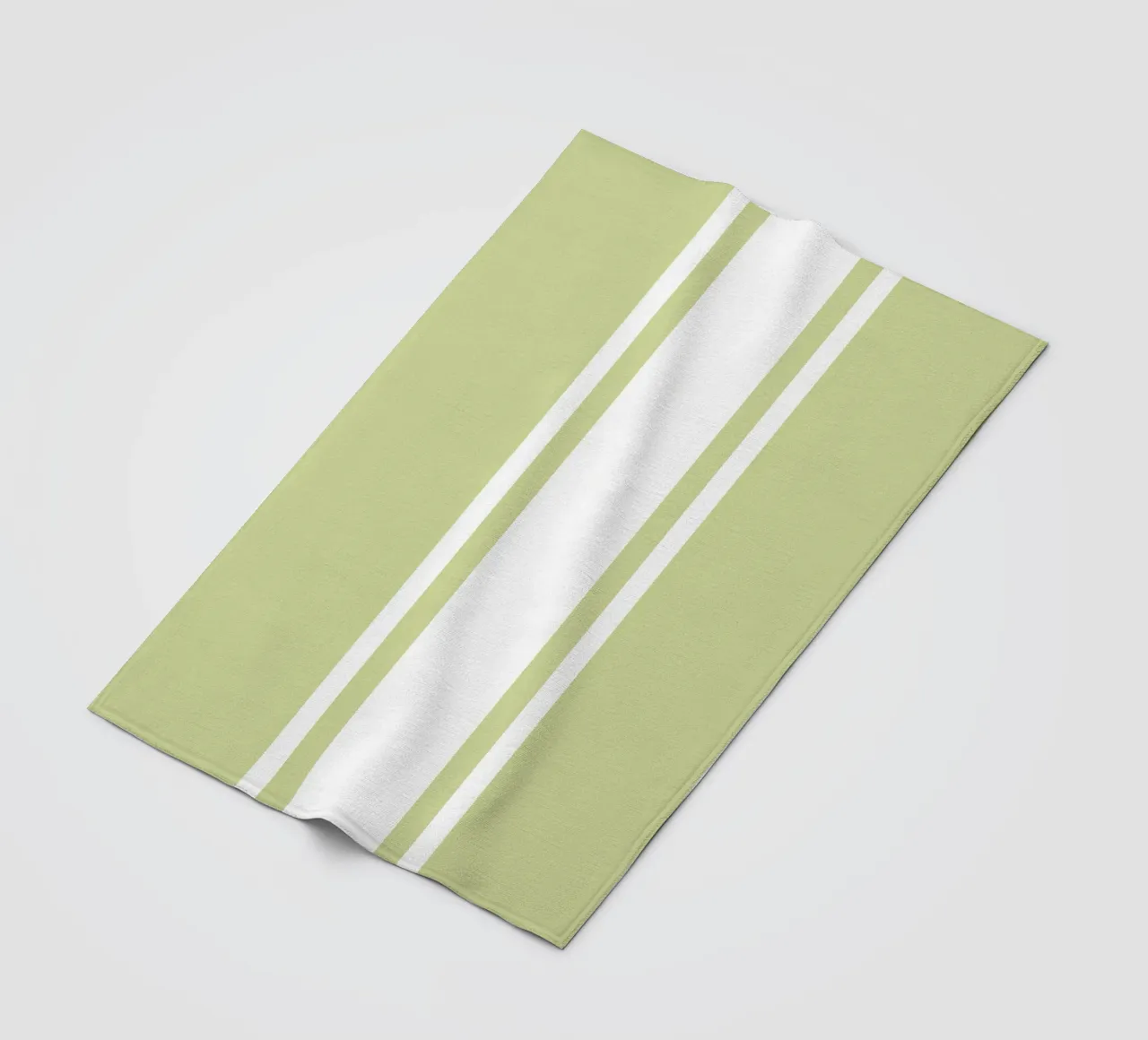Basic Chic Scandi a righe centrate 1 | Bianco su verde tenue coperta in pile da Beauty in Simplicity