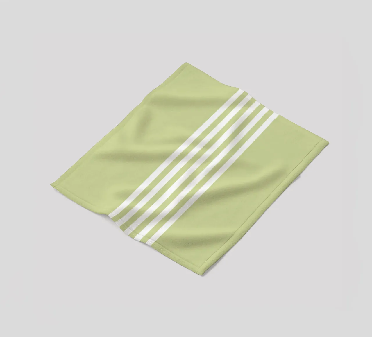 Strisce centrate Basic Scandi Chic 2 | Bianco su verde pastello coperta in pile da Beauty in Simplicity