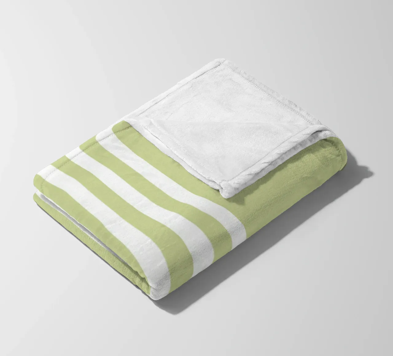 Strisce centrate Basic Scandi Chic 2 | Bianco su verde pastello coperta in pile da Beauty in Simplicity