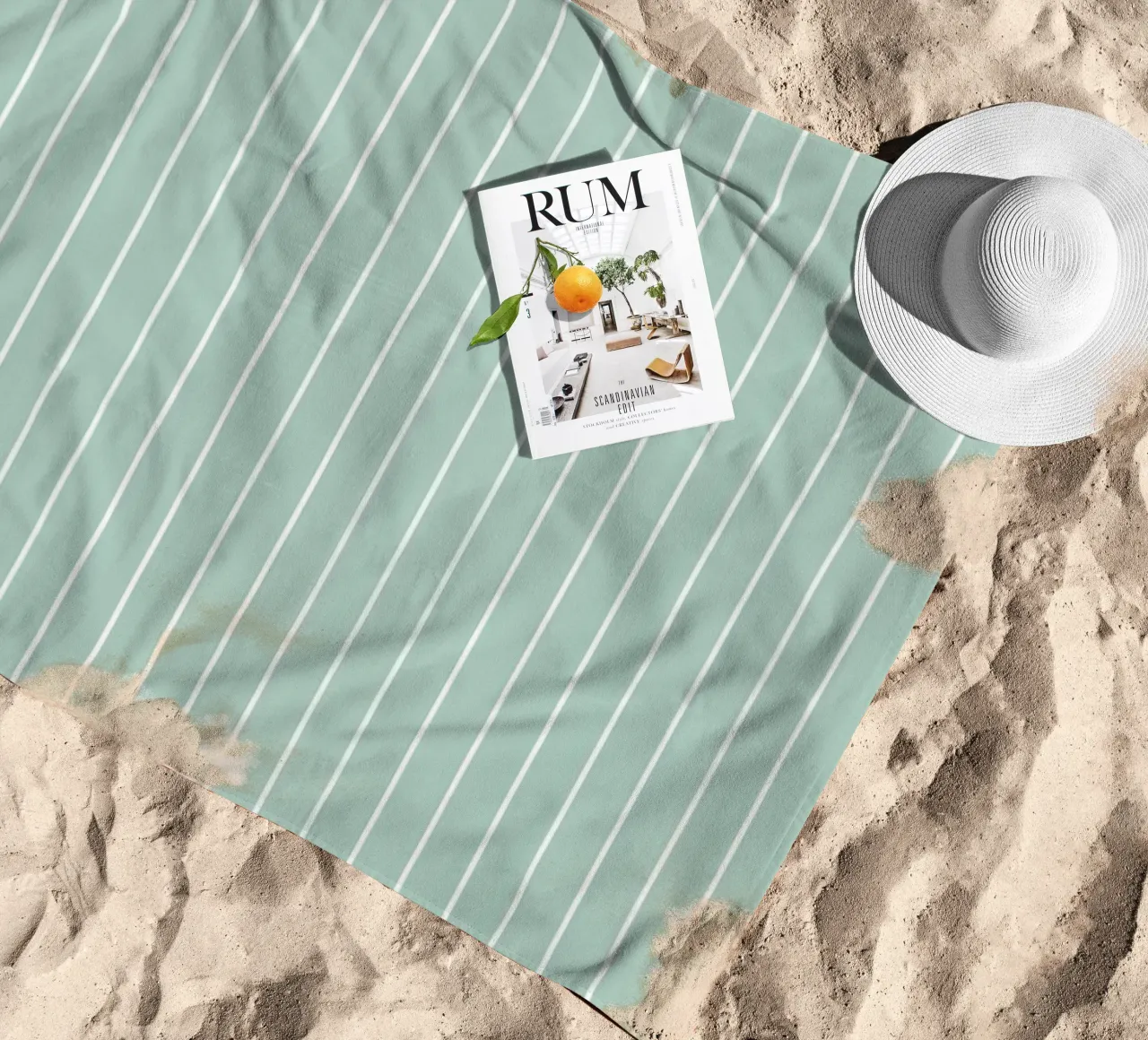 Minimal Basic Classic Pinstripe | Bianco su Soft Blue Green telo mare da Beauty in Simplicity