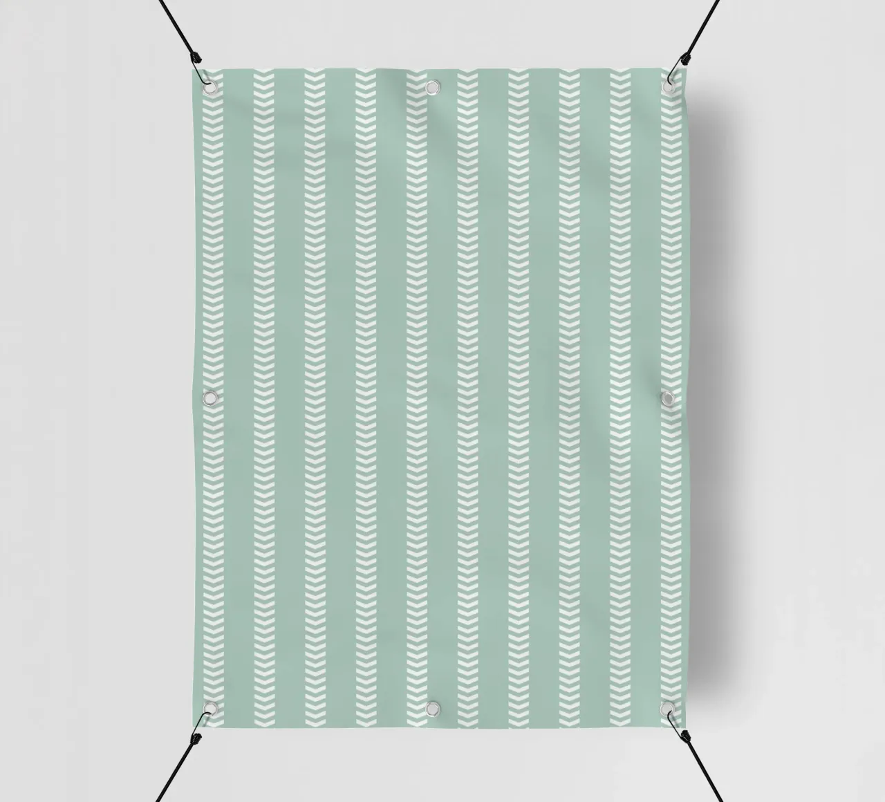 Frecce a strisce in tela di fango Basic Mudcloth | Bianco su blu pastello Gree telo in pvc da Beauty in Simplicity