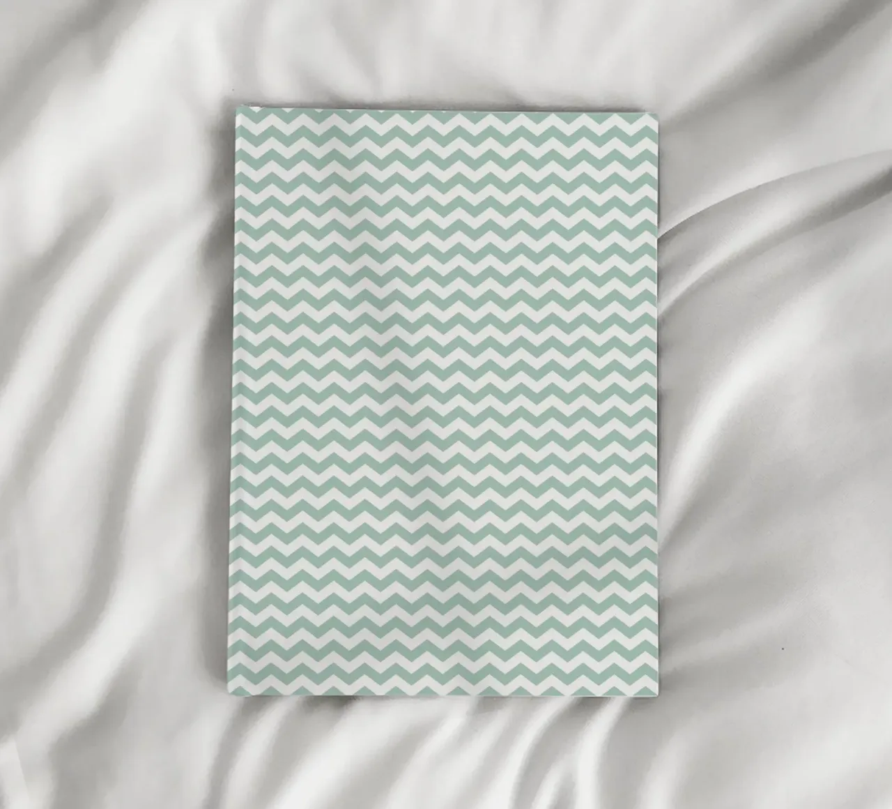 Minimal Chic Basic Chevron | Bianco e Verde Blu Soft diario da Beauty in Simplicity