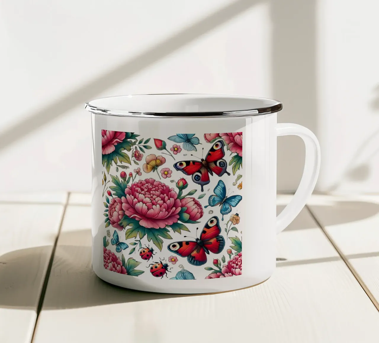 Paradiso delle Peonie tazza in smalto da Organic Aesthetics