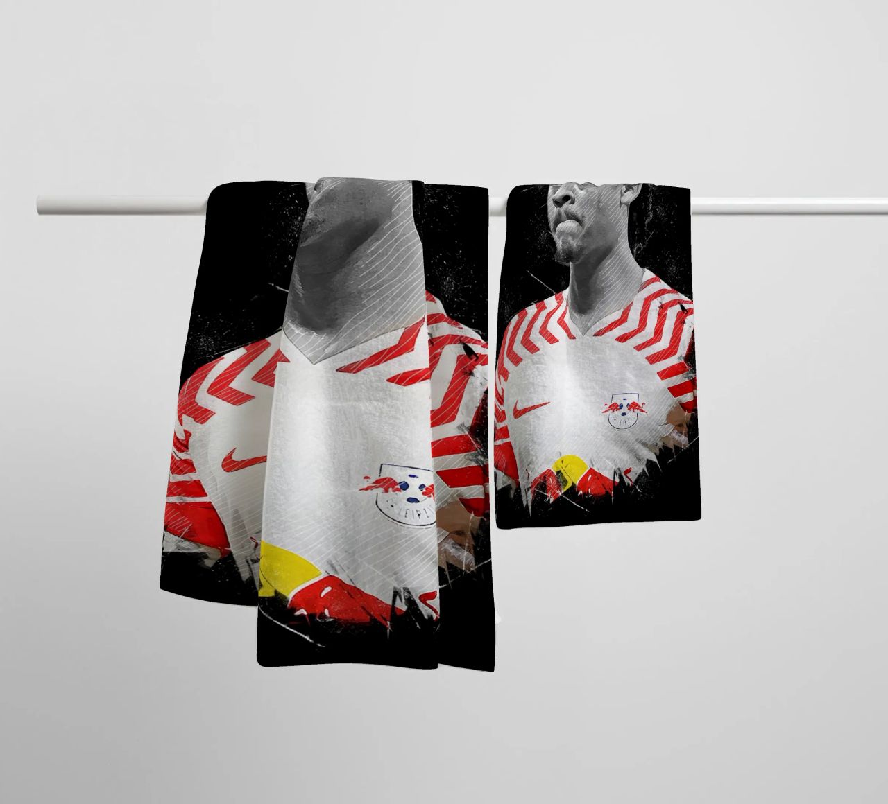 Xavi Simons towel by tenten