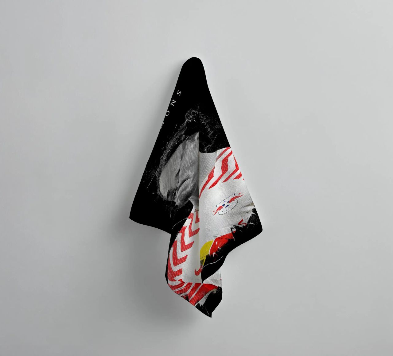 Xavi Simons towel by tenten