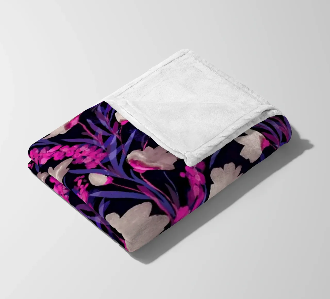 Libertine Midnight coperta in pile da Jacqueline Maldonado
