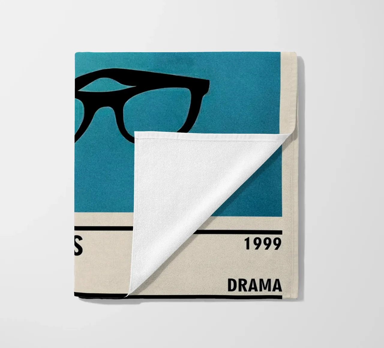 Freaks and Geeks Strandtuch von TheArtstudio