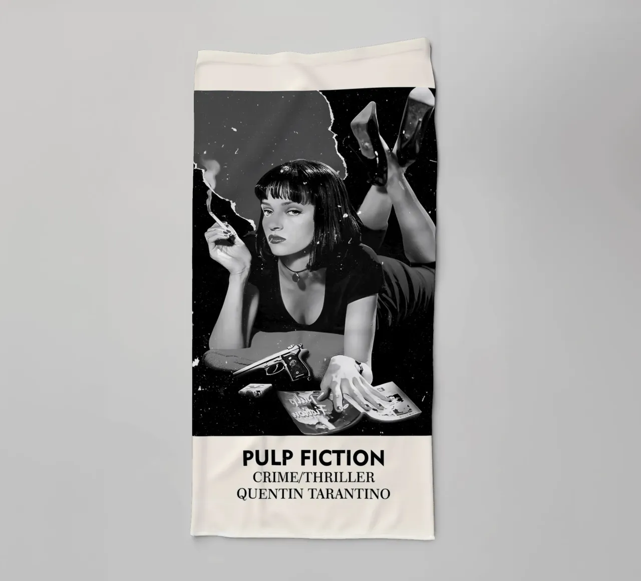 Pulp Fiction asciugamano da bagno da FreeArtStudio