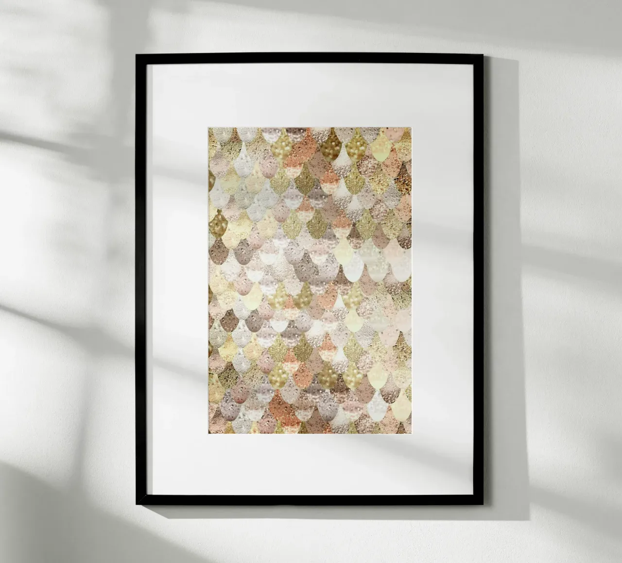 Mermaid Gold poster con telaio in plastica da Monika Strigel