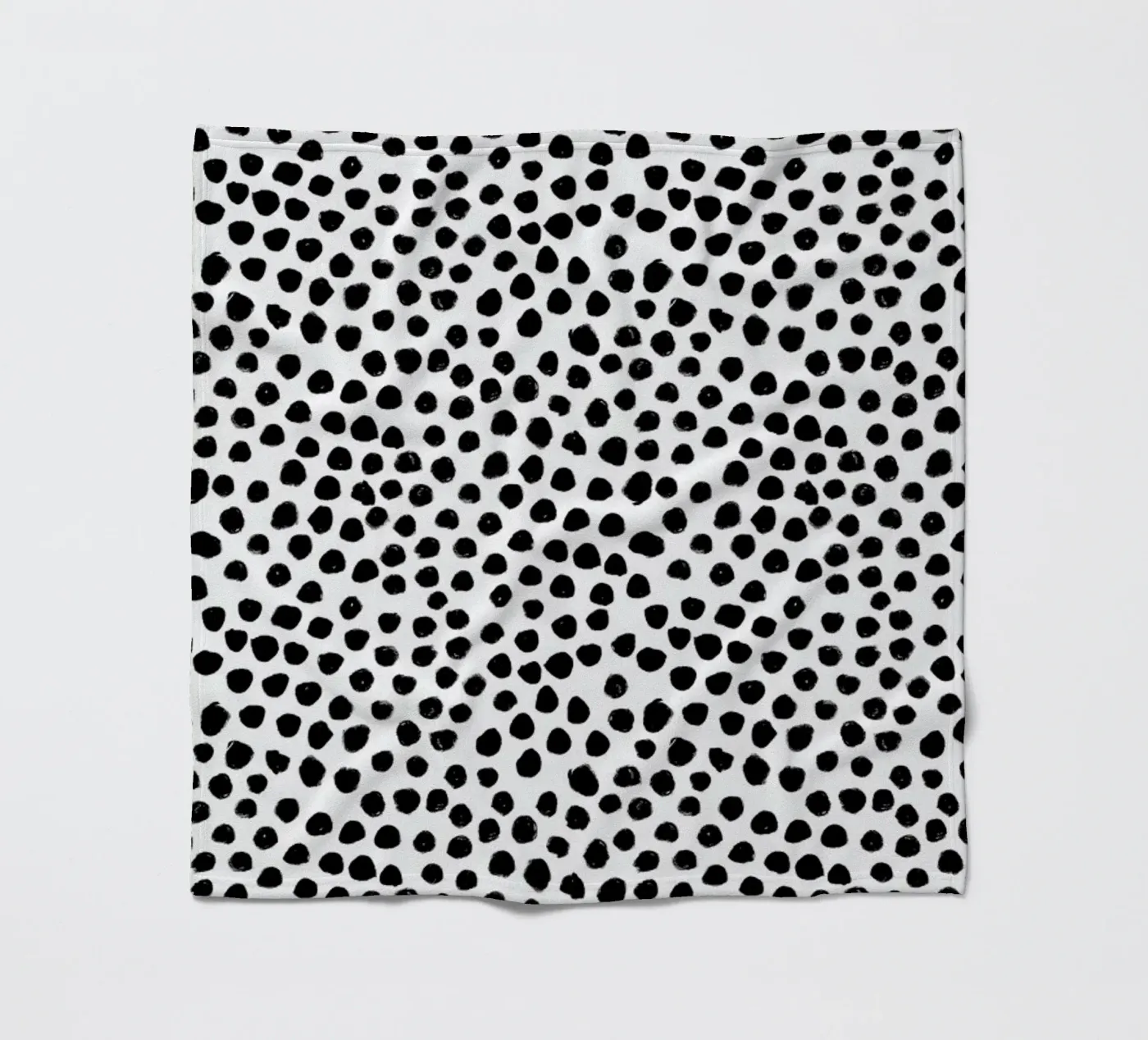 Small Dots fleecedeken van Niina Pechkovskaya