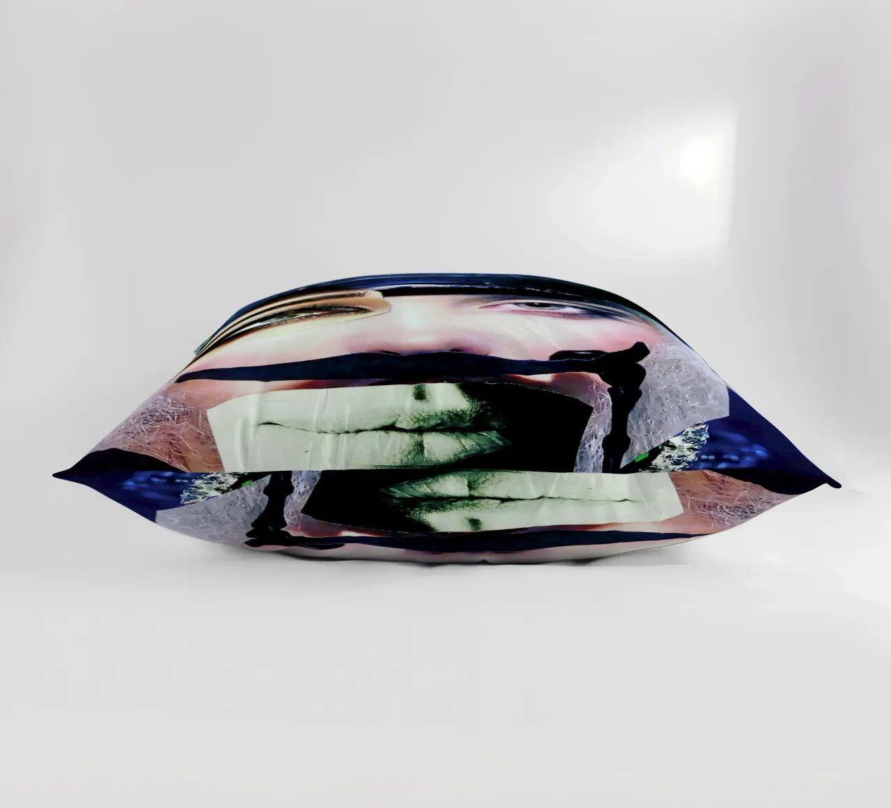 Dupe Pic Collage - Royal cuscino da MissVeroonica