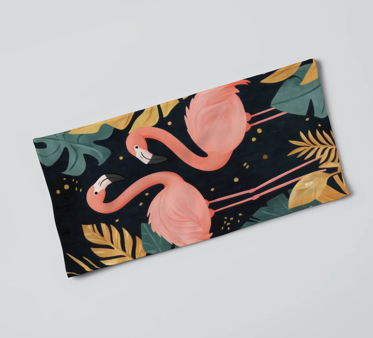 Flamingos inmitten von tropischem Laub Handtuch von Melloi Art Print