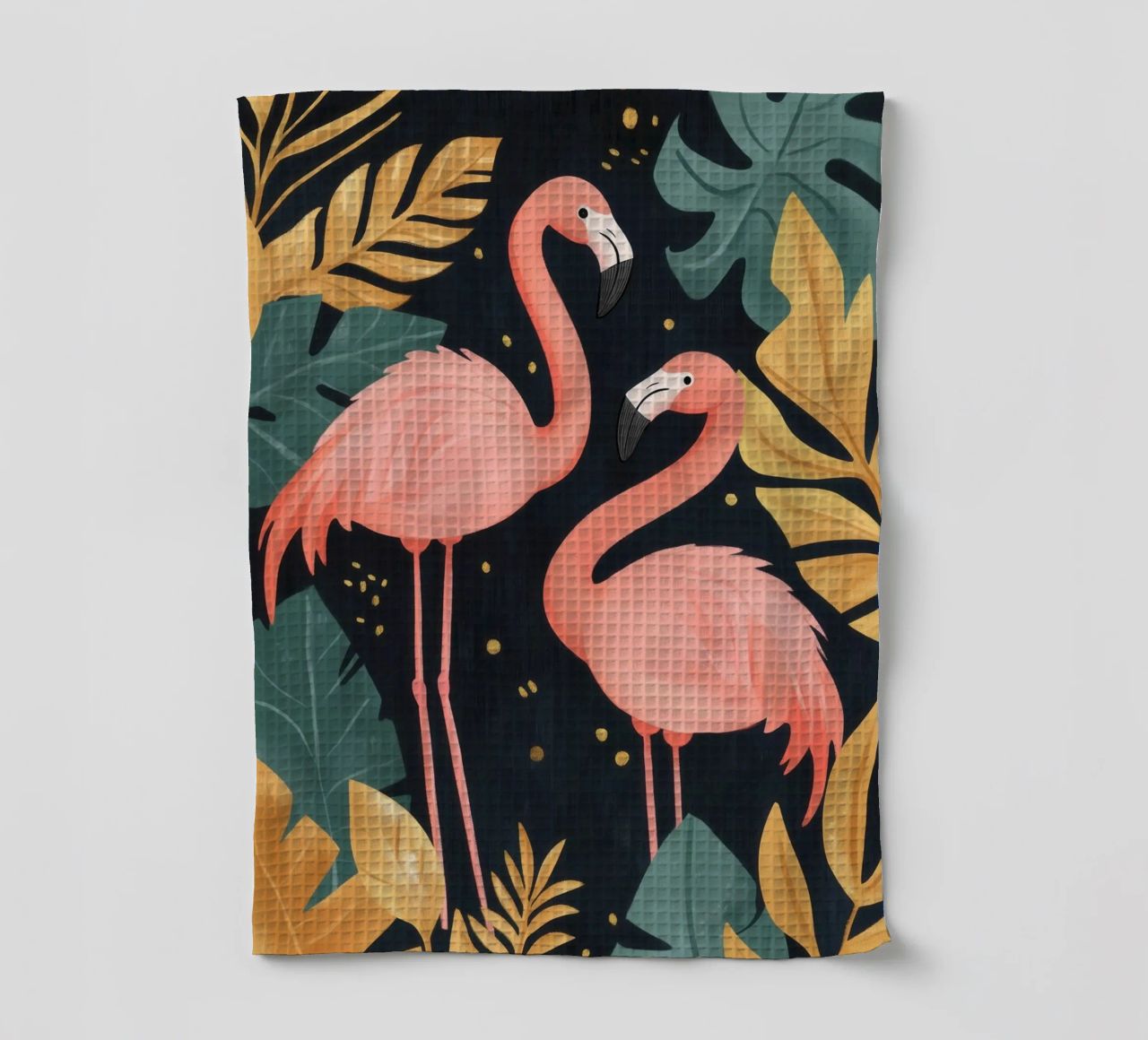 Flamingos inmitten von tropischem Laub Geschirrtuch von Melloi Art Print