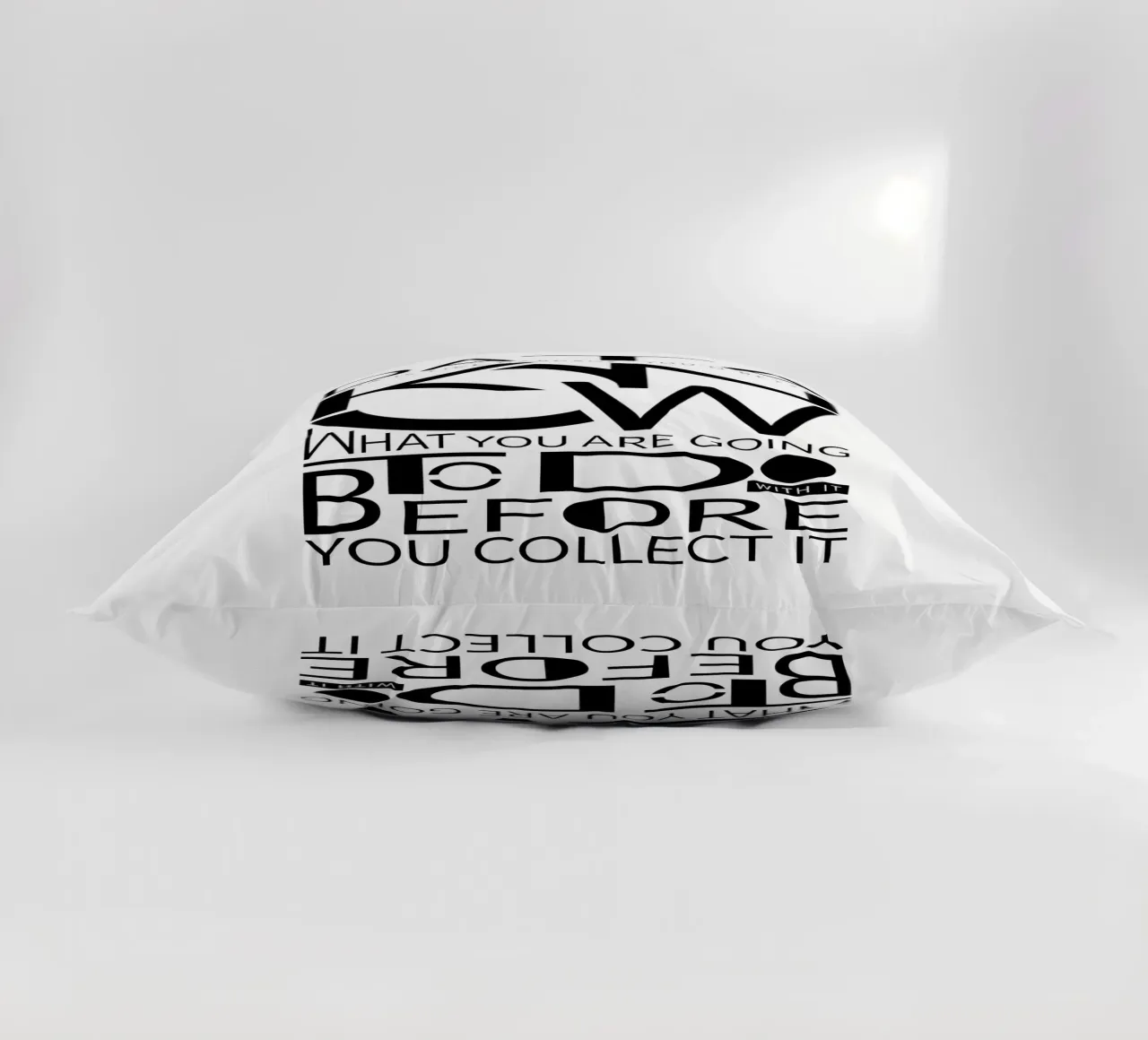 Data is like... Kissen von LIMITED EDITION LETTERS