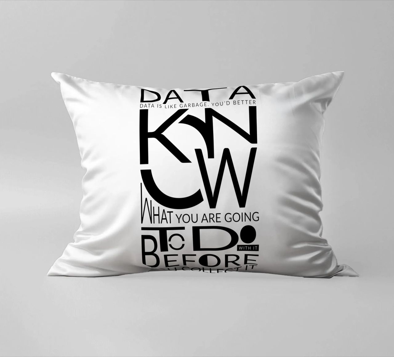 Data is like... cuscino da LIMITED EDITION LETTERS