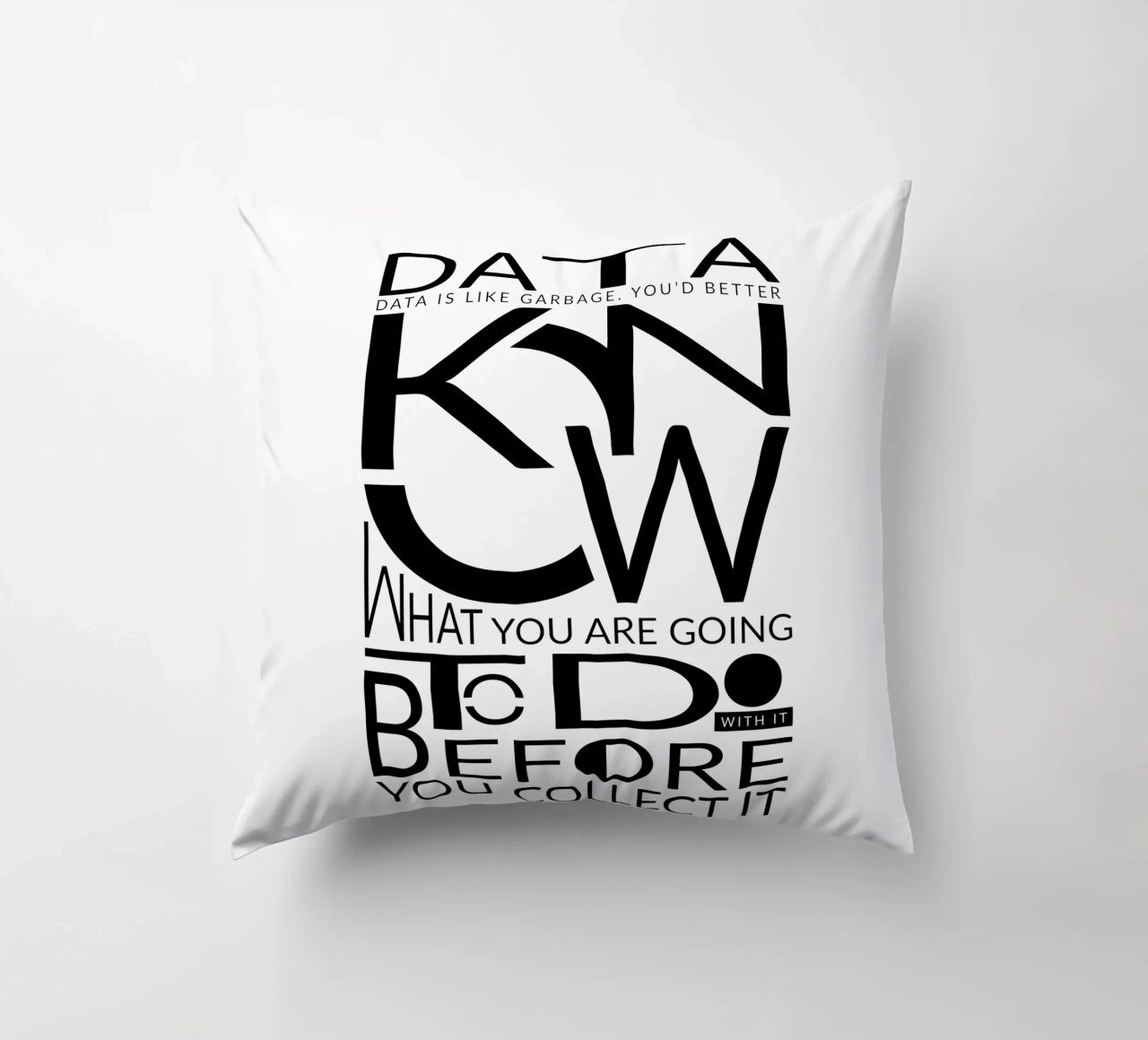 Data is like... cuscino da LIMITED EDITION LETTERS