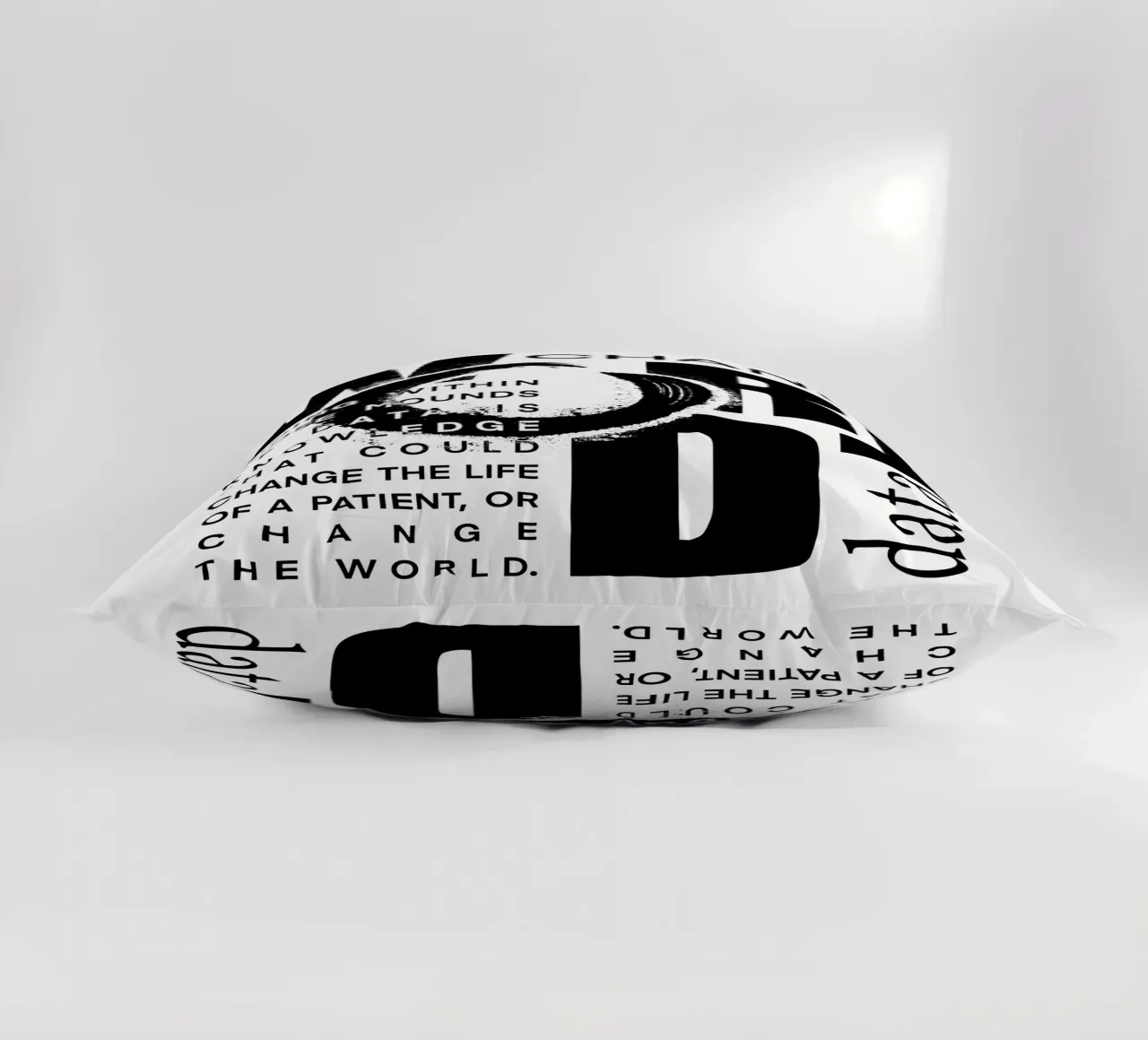 Data could change the world Kissen von LIMITED EDITION LETTERS