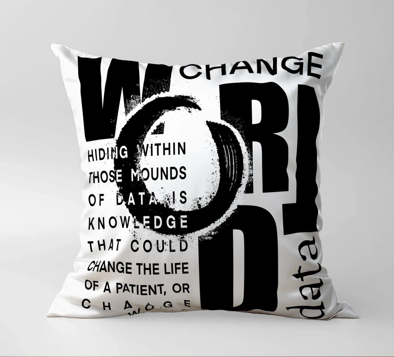 Data could change the world cuscino da LIMITED EDITION LETTERS